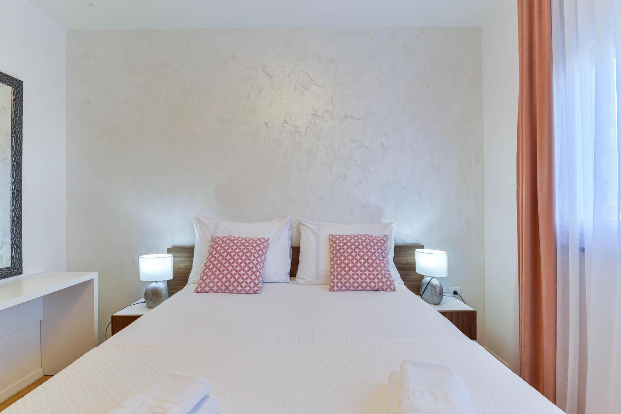 Apartments Laura 1 Privlaka  Εξωτερικό φωτογραφία