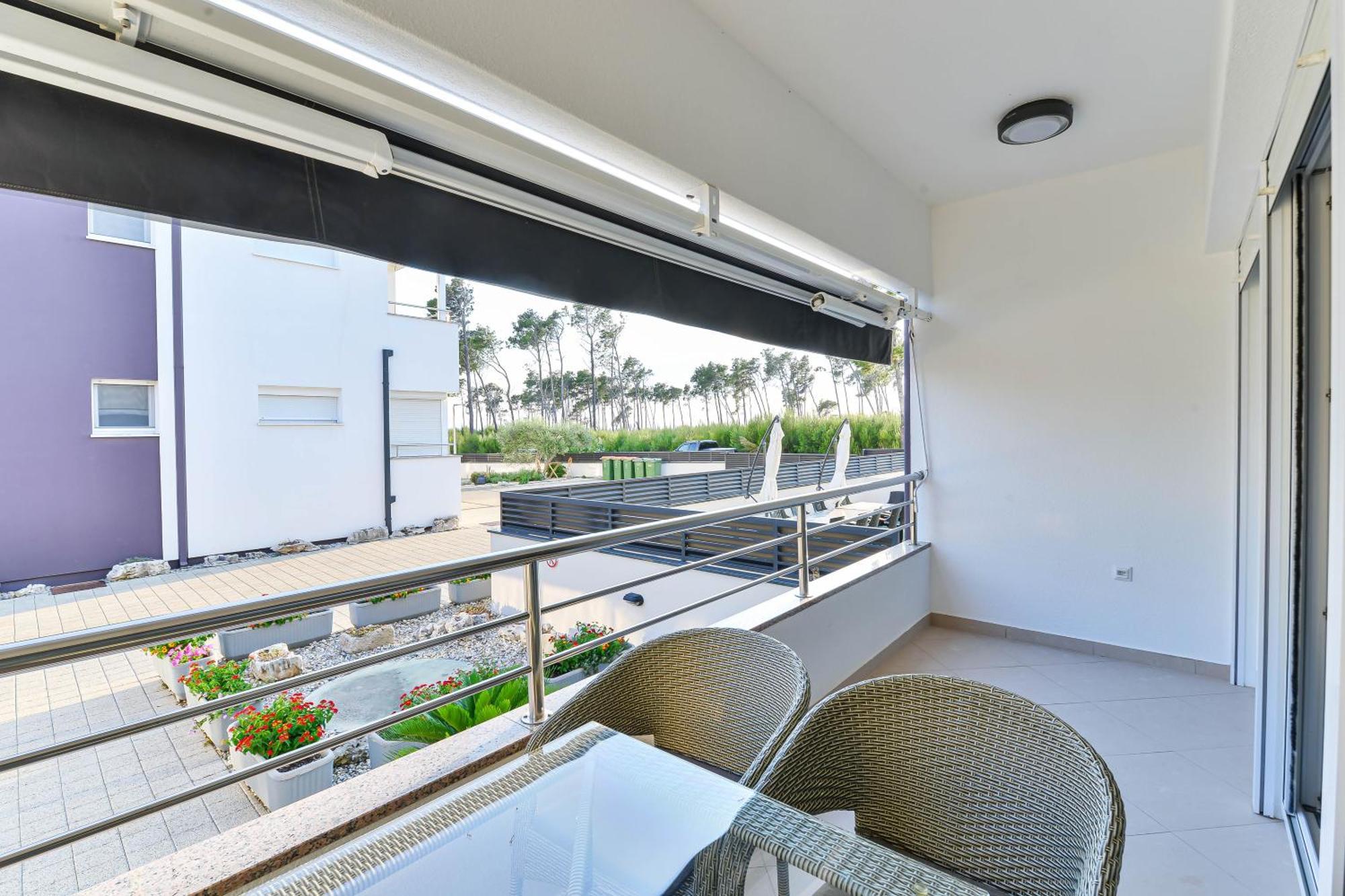 Apartments Laura 1 Privlaka  Εξωτερικό φωτογραφία