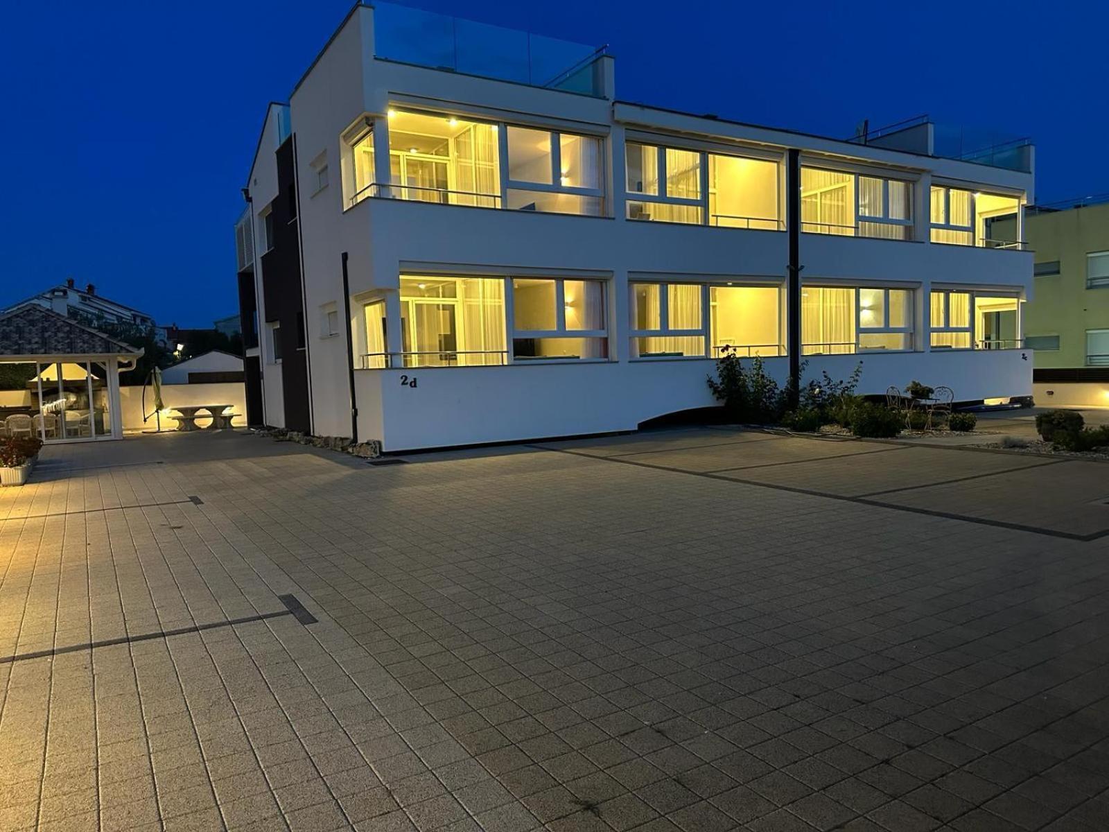 Apartments Laura 1 Privlaka  Εξωτερικό φωτογραφία