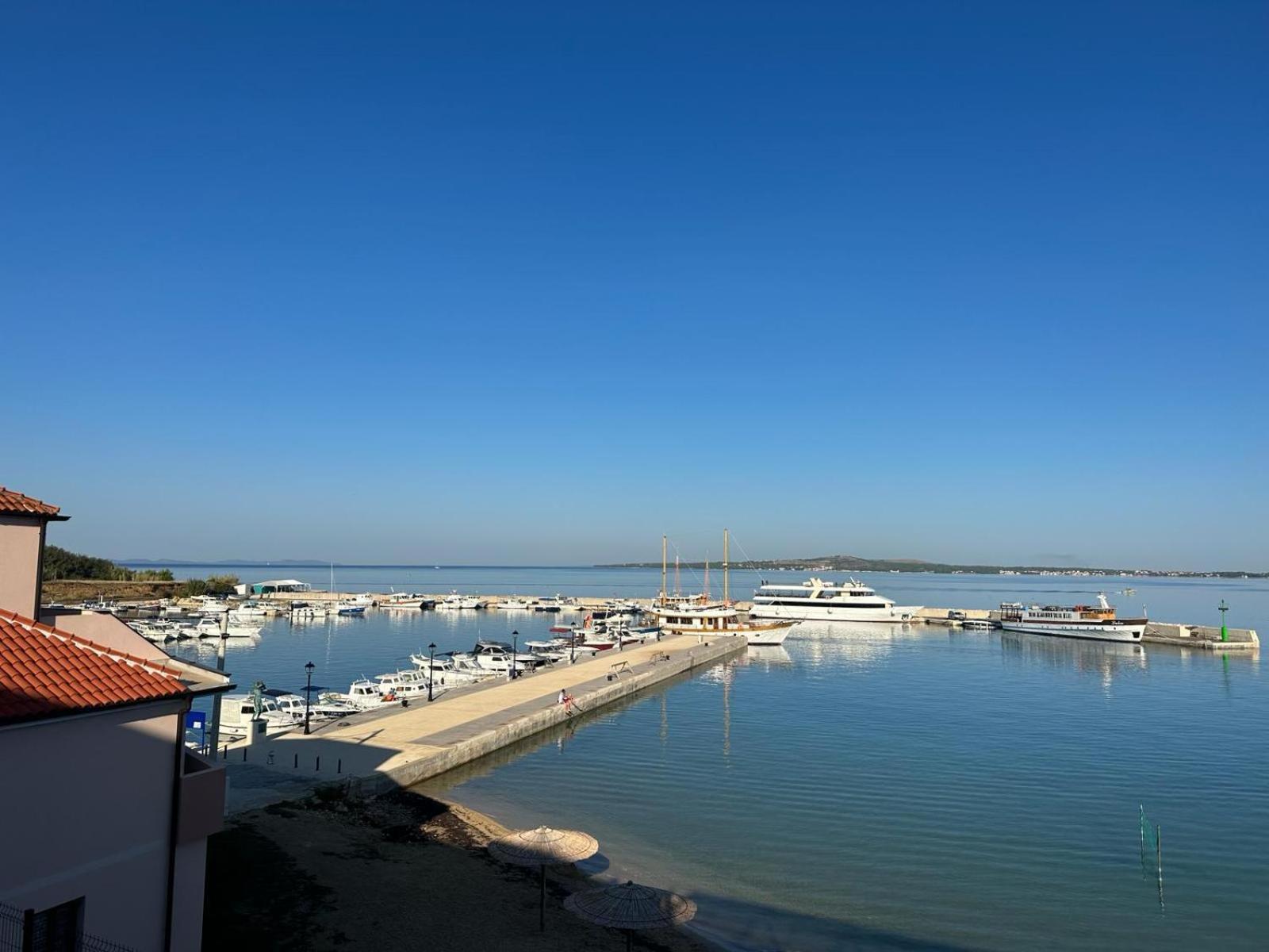 Apartments Laura 1 Privlaka  Εξωτερικό φωτογραφία