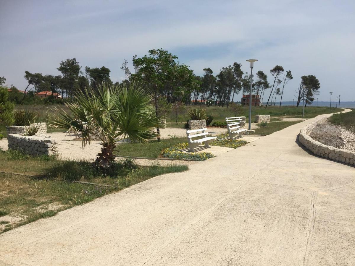 Apartments Laura 1 Privlaka  Εξωτερικό φωτογραφία