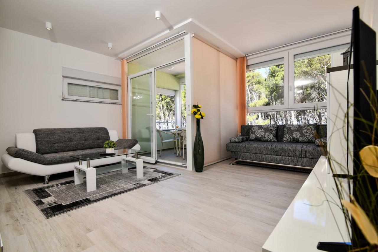 Apartments Laura 1 Privlaka  Εξωτερικό φωτογραφία